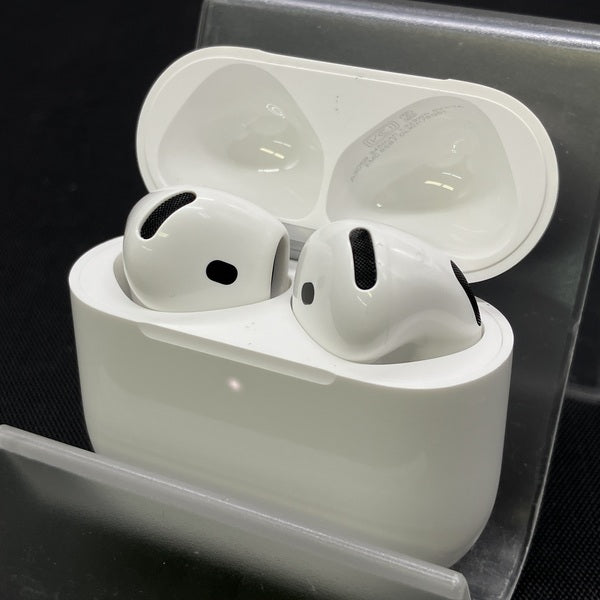 【中古】AirPods 4 MXP93J/A（アクティブノイズキャンセリング搭載）【秋葉原】