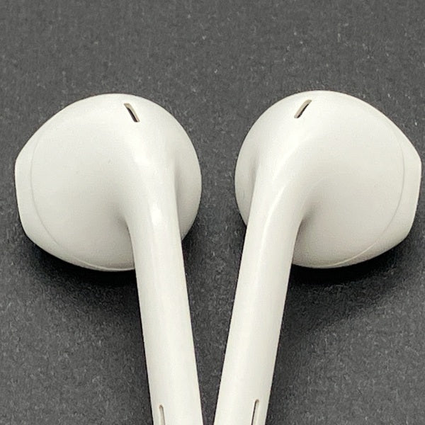 【中古】EarPods with Lightning Connector【秋葉原】