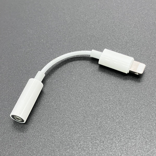【中古】Lightning - 3.5 mmヘッドフォンジャックアダプタ【秋葉原】