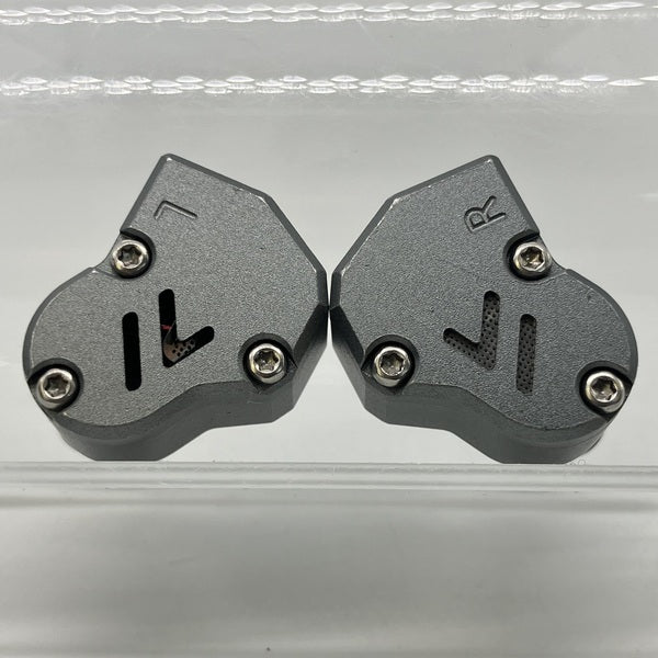 【中古】RevoNext QT2(ケーブル欠品)【秋葉原】