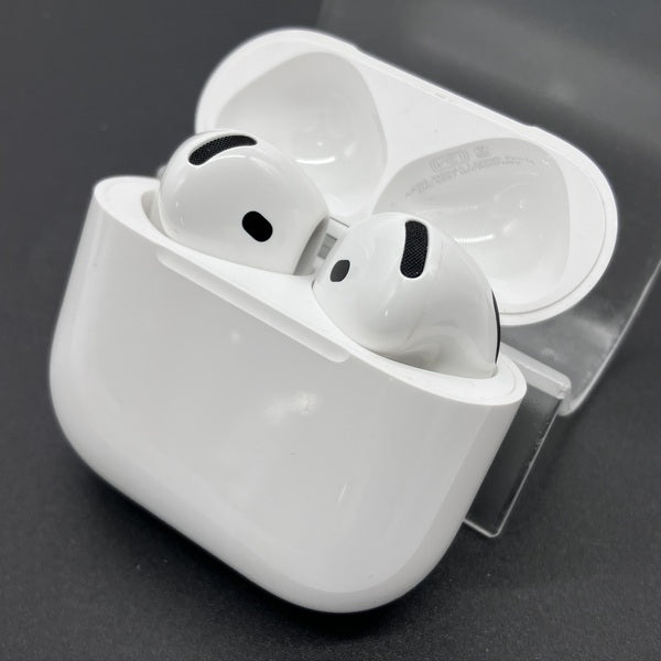 【中古】AirPods 4 MXP93J/A（アクティブノイズキャンセリング搭載）【秋葉原】