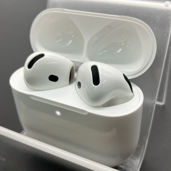【中古】AirPods 4 MXP93J/A（アクティブノイズキャンセリング搭載）【秋葉原】