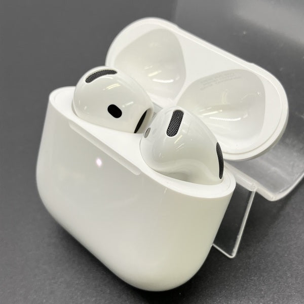 【中古】AirPods 5 MKFW4J/A【日本橋】