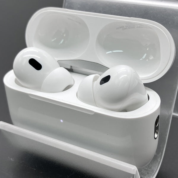 【中古】MagSafe充電ケース(USB-C)付きAirPods Pro(第2世代) MTJV3JA【秋葉原】