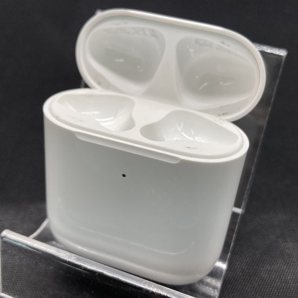 【中古】Wireless Charging Case for AirPods MR8U2J/A（ジャンク・返品不可）【秋葉原】