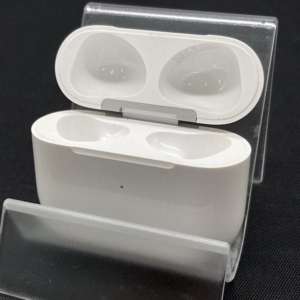 【中古】AirPods 充電ケース (第3世代)【日本橋】