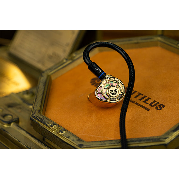 Nautilus(Universal Fit)