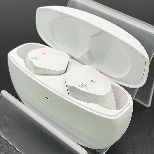 【中古】ZE3000 ホワイト 【FI-ZE3DPLTW-WHITE】【秋葉原】