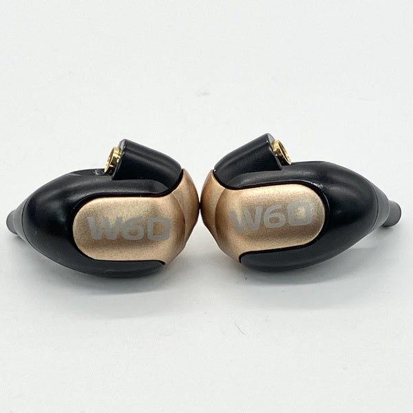 【中古】W60 2019 Design（ケーブル欠品）【日本橋】