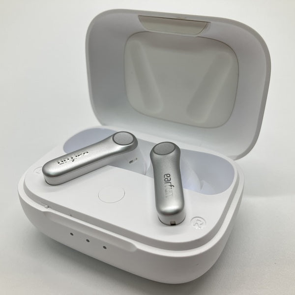 【中古】Air Pro 4 - White【秋葉原】