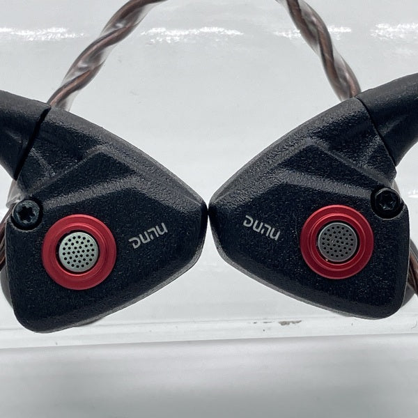 【中古】TITAN S ブラック【日本橋】