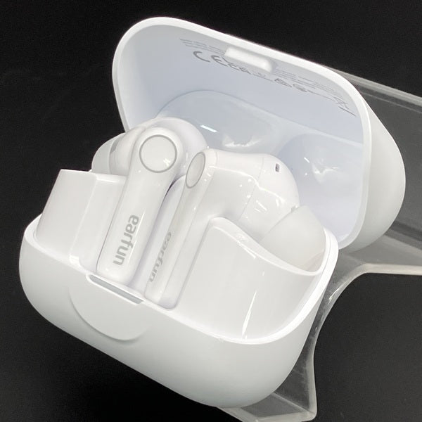 【中古】Air Pro 4+ White【日本橋】