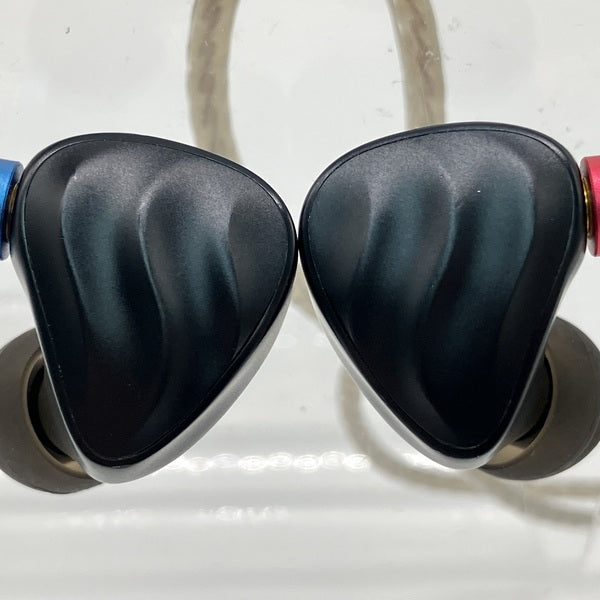 【中古】FH3 Black 【FIO-IEM-FH3-B】【秋葉原】