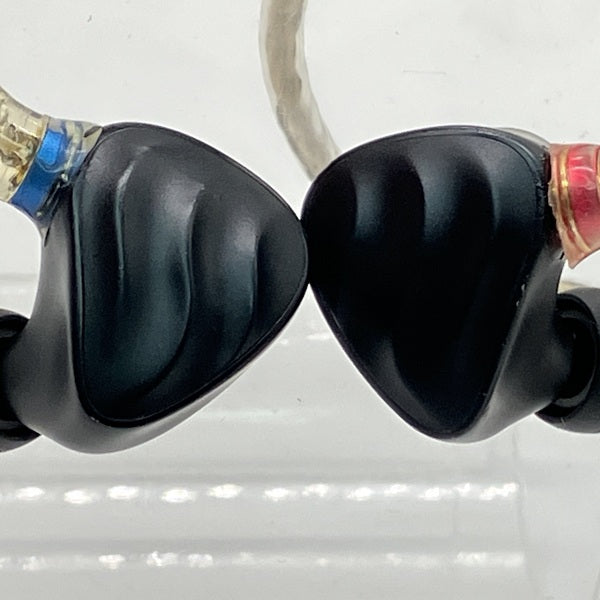 【中古】FH3 Black 【FIO-IEM-FH3-B】【秋葉原】