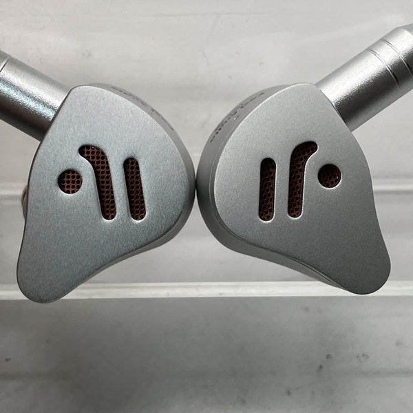 【中古】IM4 シルバー【秋葉原】