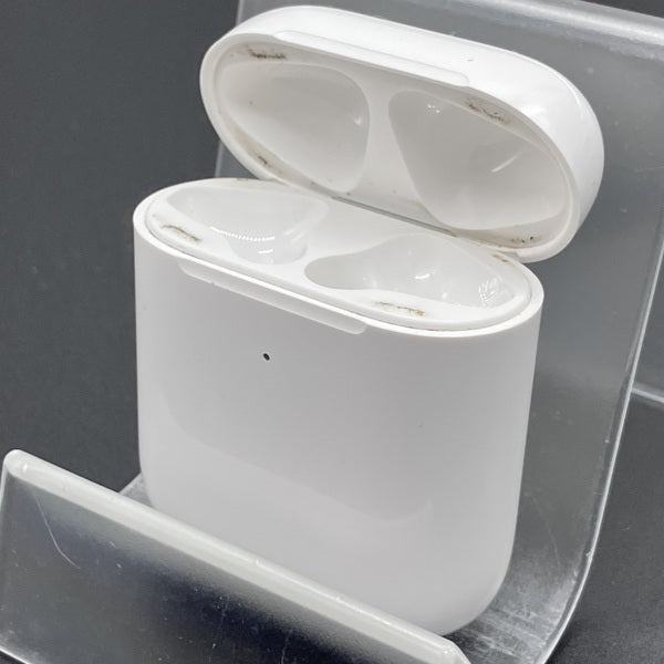 【中古】Wireless Charging Case for AirPods MR8U2J/A【秋葉原】