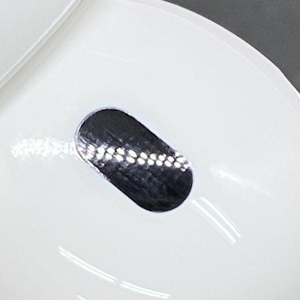 【中古】MagSafe充電ケース(USB-C)付きAirPods Pro(第2世代) MTJV3JA【名古屋】