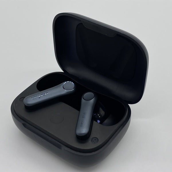 【中古】Air Pro 4 - Black【秋葉原】