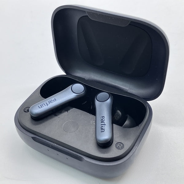 【中古】Air Pro 4 - Black【秋葉原】
