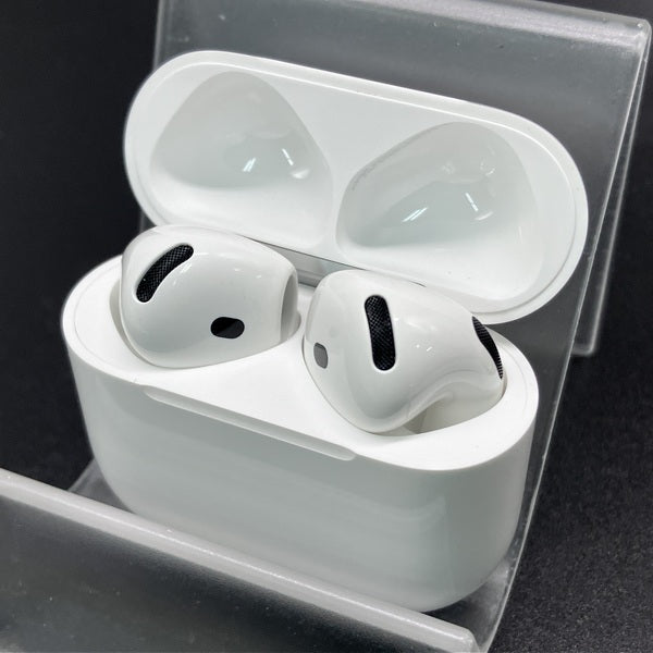 【中古】AirPods 4 MXP63J/A【秋葉原】