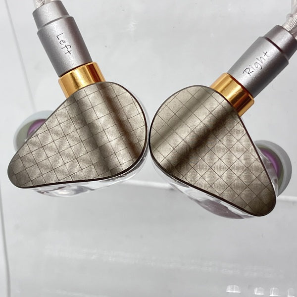 【中古】Surface【E14D】【秋葉原】