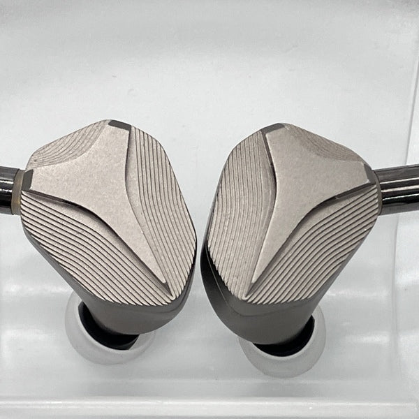【中古】MP145 titanium【秋葉原】
