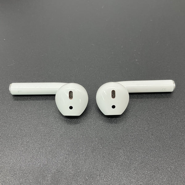 【中古】AirPods with Charging Case MV7N2J/A【日本橋】