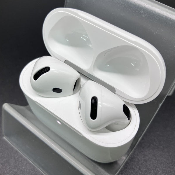 【中古】AirPods 4 MXP93J/A（アクティブノイズキャンセリング搭載）【名古屋】