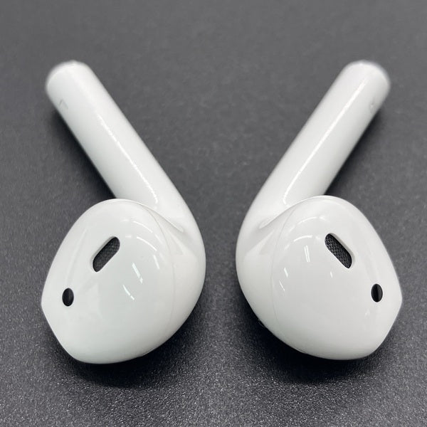 【中古】AirPods with Charging Case MV7N2J/A【秋葉原】