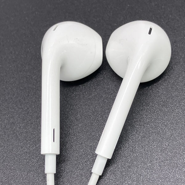 【中古】Apple EarPods with Remote and Mic【日本橋】