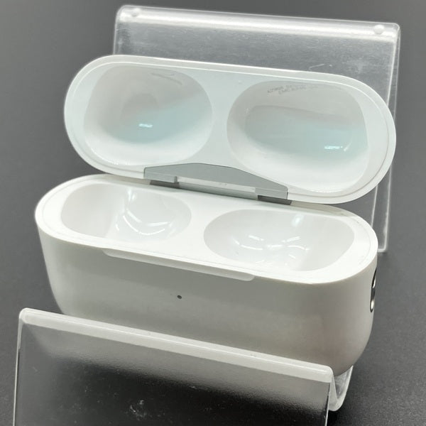 【中古】AirPods Pro (第2世代) MagSafe充電ケース(USB-C)【秋葉原】