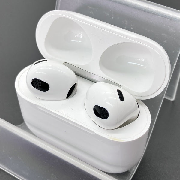 【中古】Airpods MME73J/A 3rd Generation【秋葉原】