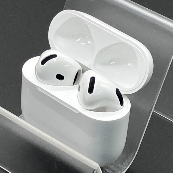 【中古】AirPods 4 MXP63J/A【秋葉原】