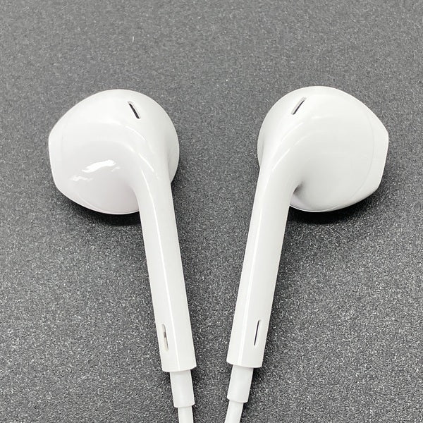 【中古】EarPods with Lightning Connector【秋葉原】