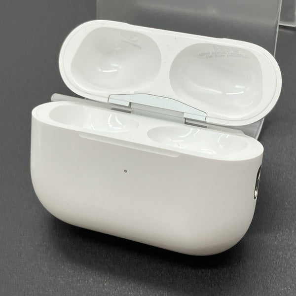 【中古】AirPods Pro (第2世代) MagSafe充電ケース(USB-C)【秋葉原】