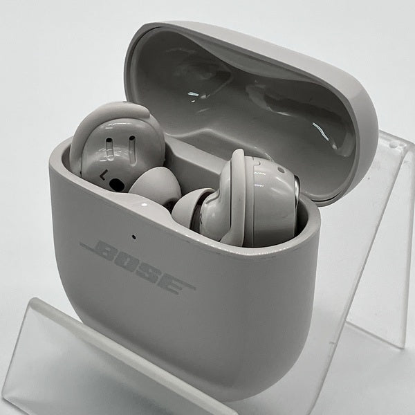 【中古】Quietcomfort Ultra Earbuds 2nd Gen White Smoke【日本橋】