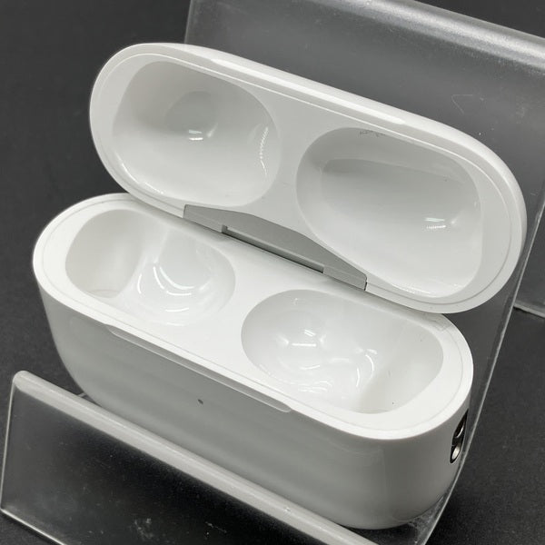 【中古】AirPods Pro (第2世代) MagSafe充電ケース(USB-C)【秋葉原】