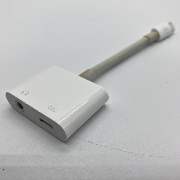 【中古】Belkin Lightning＆3.5mmデュアルアダプター【秋葉原】