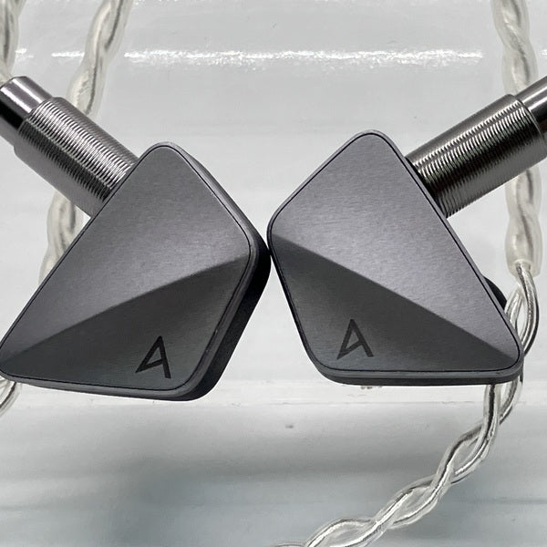 【中古】AK ZERO1 【IRV-AK-ZERO1】【日本橋】