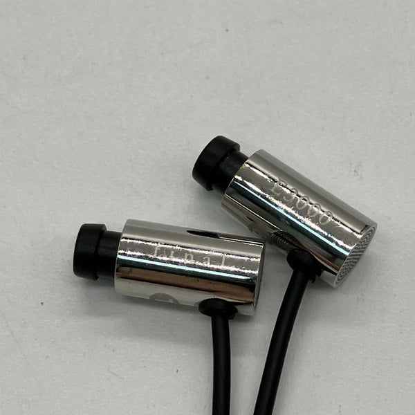 【中古】E3000 【FI-E3DSS】【秋葉原】