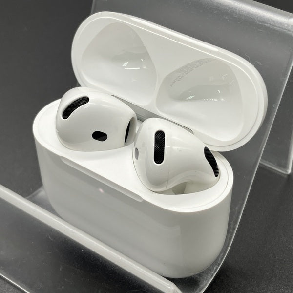 【中古】AirPods 4 MXP93J/A（アクティブノイズキャンセリング搭載）【日本橋】