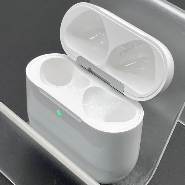【中古】AirPods 4 （ANC）ワイヤレス充電ケース【秋葉原】