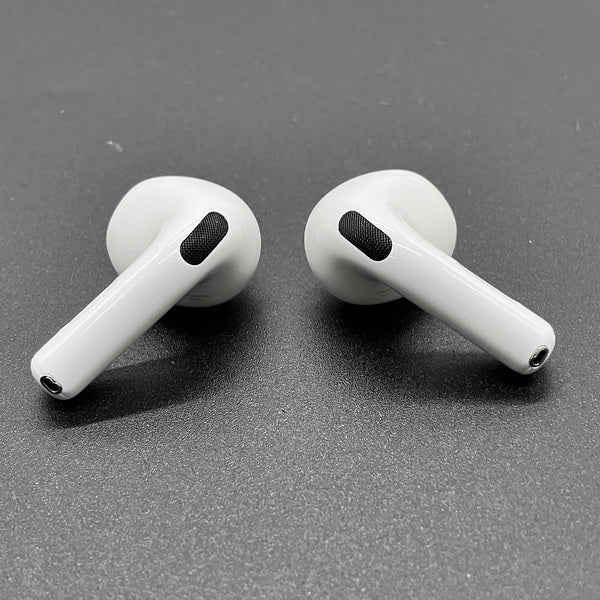 【中古】AirPods 4 MXP93J/A（アクティブノイズキャンセリング搭載）【日本橋】