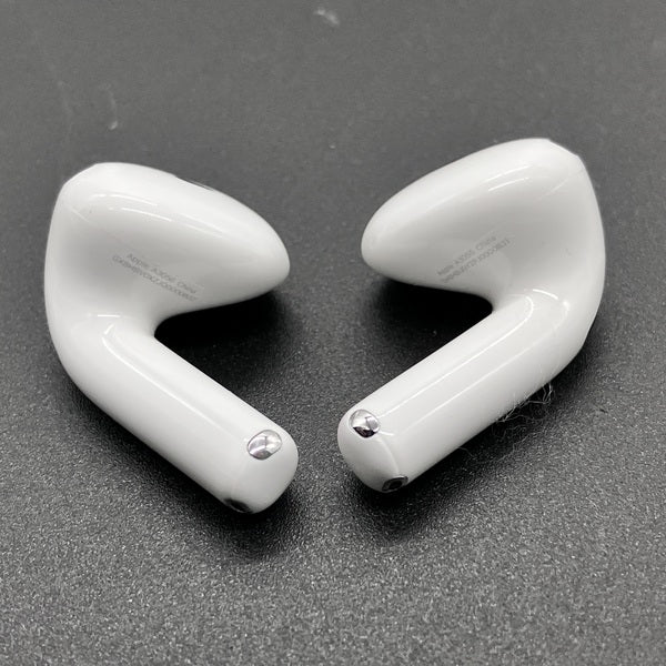 【中古】AirPods 4 MXP93J/A（アクティブノイズキャンセリング搭載）【日本橋】