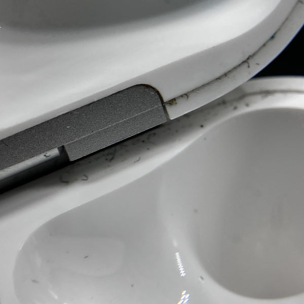 【中古】AirPods 4 MXP93J/A（アクティブノイズキャンセリング搭載）【日本橋】