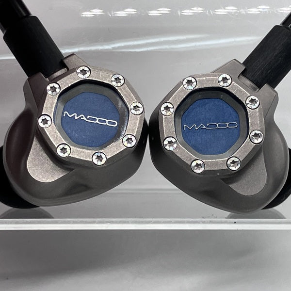 【中古】Typ821 【MDO-T821-TI】【秋葉原】