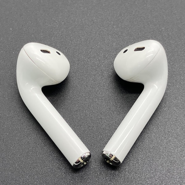 【中古】AirPods with Charging Case MV7N2J/A【秋葉原】