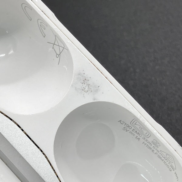 【中古】Apple AirPods Pro MLWK3J/A  (2021/Magsafe)【秋葉原】