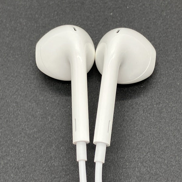 【中古】EarPods（USB-C） インナーイヤー型イヤホン【日本橋】