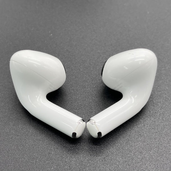 【中古】MagSafe充電ケース(USB-C)付きAirPods Pro(第2世代) MTJV3JA【秋葉原】